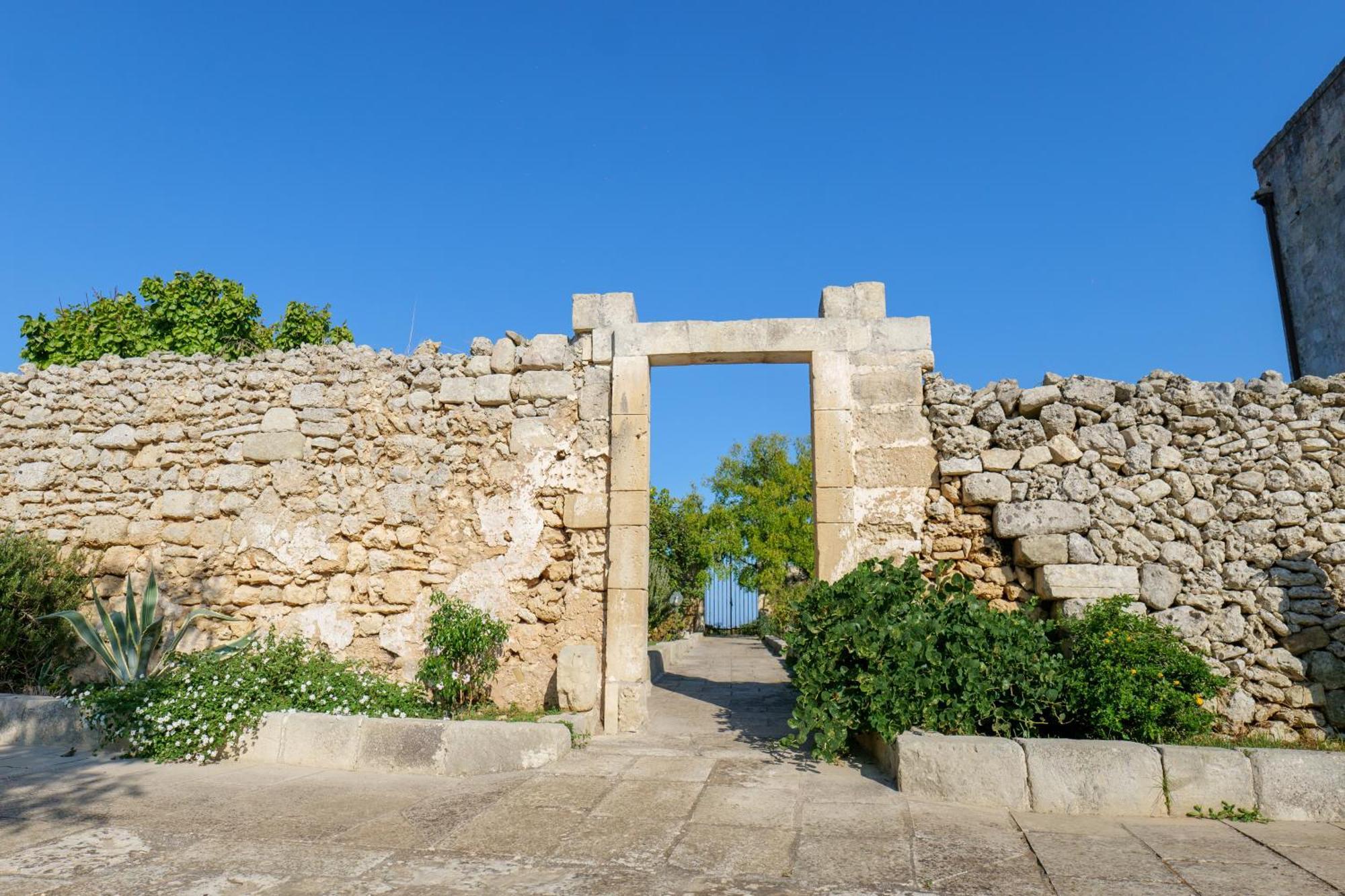 Masseria Furca Hotel Алимини Екстериор снимка